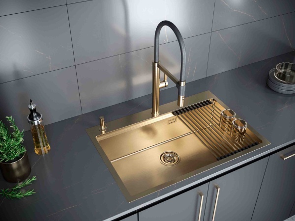 Смеситель для кухни Paulmark Leader Le214101-BG без подключения к фильтру брашированное золото