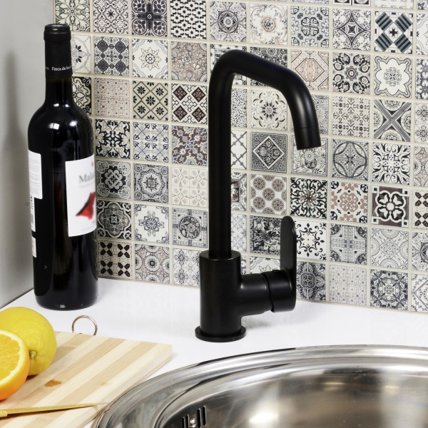 Смеситель для кухни Wasserkraft Elbe A7407 без подключения к фильтру черный