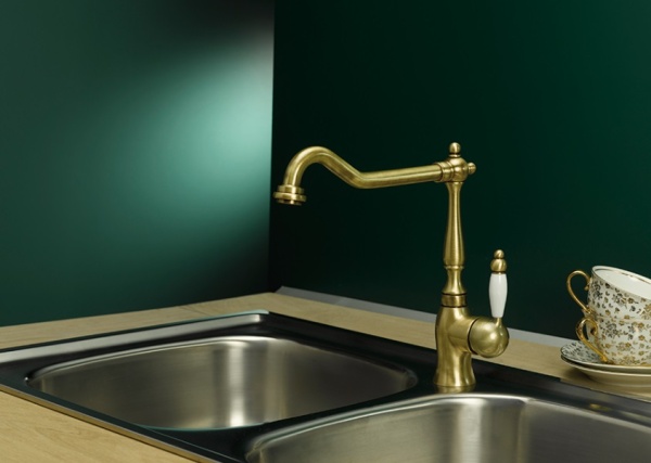 Смеситель для кухни Webert Valentino VA920302065 без подключения к фильтру бронза