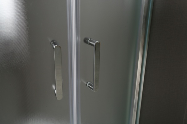 Душевой угол BelBagno Uno UNO-195-R-2-80-P-Cr четверть круга 80x80 стекла рифленые, профиль хром