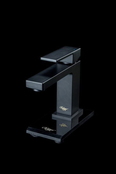 Смеситель для раковины Boheme Qubic 471-B черный матовый
