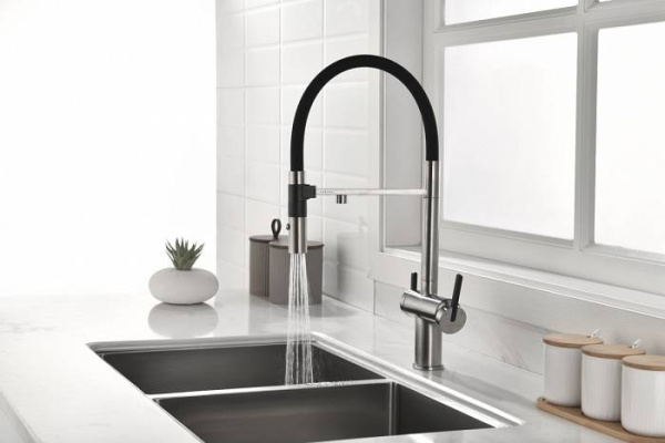 Смеситель для кухни Paulmark Gravity Gr213888-BS с подключением к фильтру нержавеющая сталь