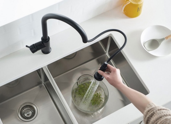 Смеситель для кухни Timo Saona 2316/03FL без подключения к фильтру черный