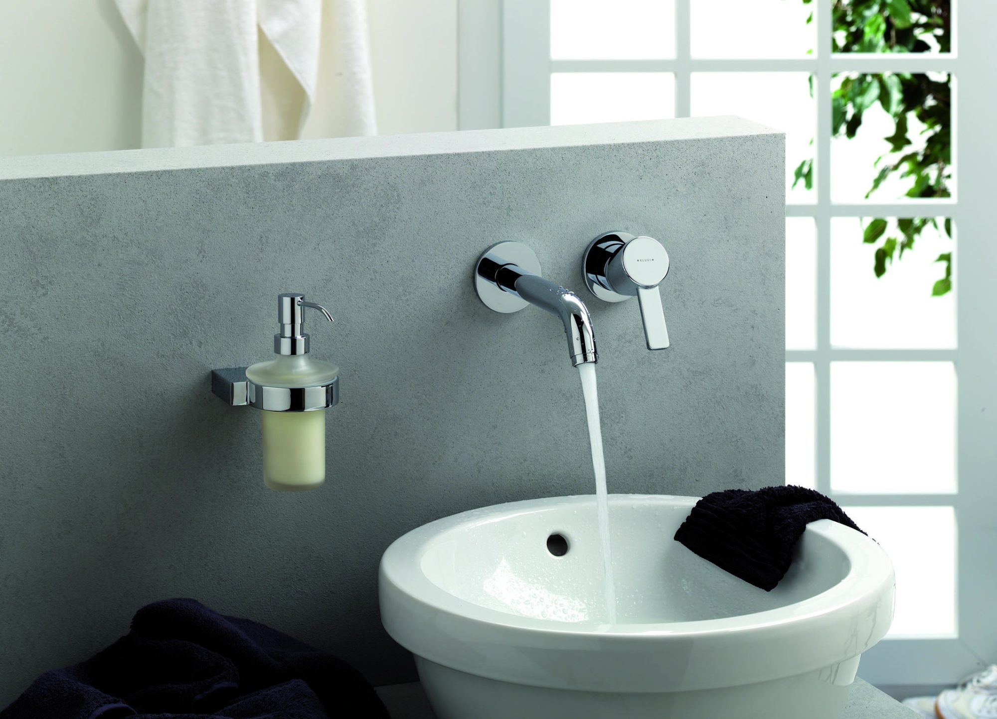 Смеситель для раковины Kludi Zenta 382440575 хром