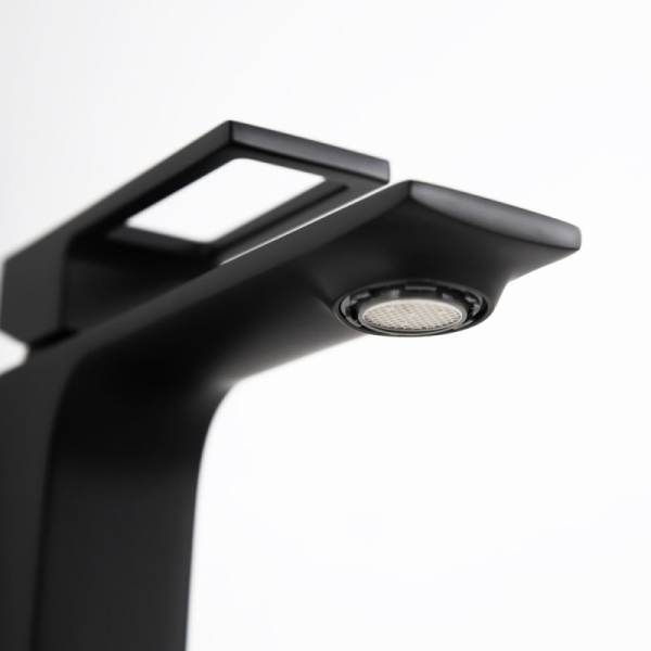 Смеситель для раковины BelBagno Luce LUC-LVM-NERO черный матовый