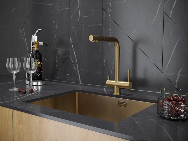 Смеситель для кухни Paulmark Skalen Sk213020-BG с подключением к фильтру брашированное золото