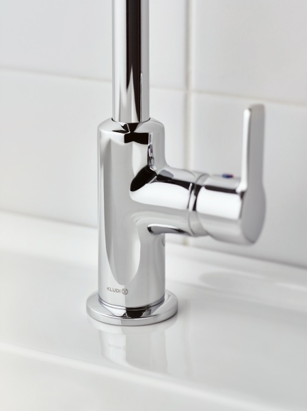 Смеситель для раковины Kludi Pure&Easy 370240565 хром