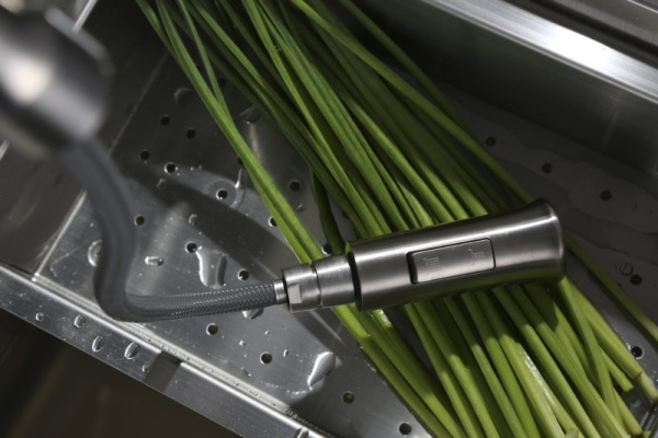 Смеситель для кухни BelBagno  BB-LAM38-IN  