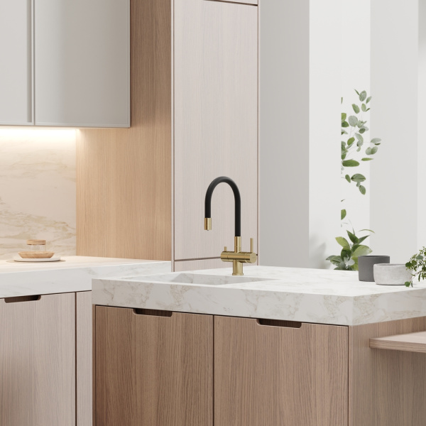 Смеситель для кухни Sancos Lucia SC4004BG с подключением к фильтру брашированное золото