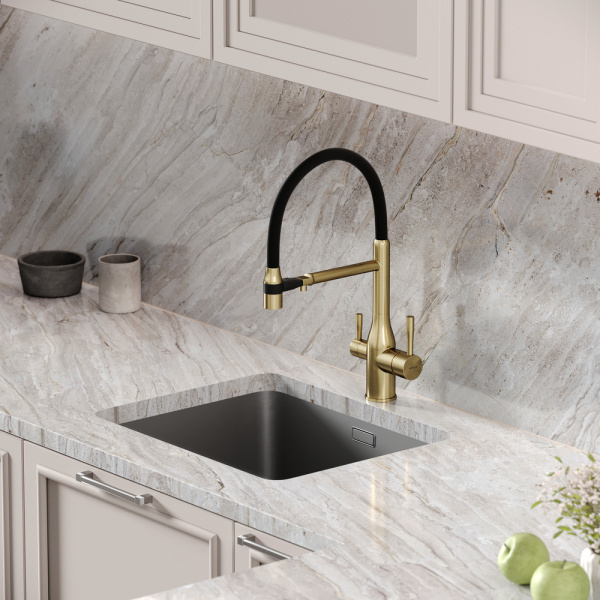 Смеситель для кухни Sancos Garda SC4009BG с подключением к фильтру брашированное золото/черный