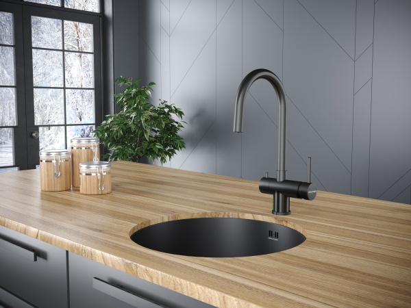 Смеситель для кухни Paulmark Heller He213218-GM с подключением к фильтру воронёная сталь